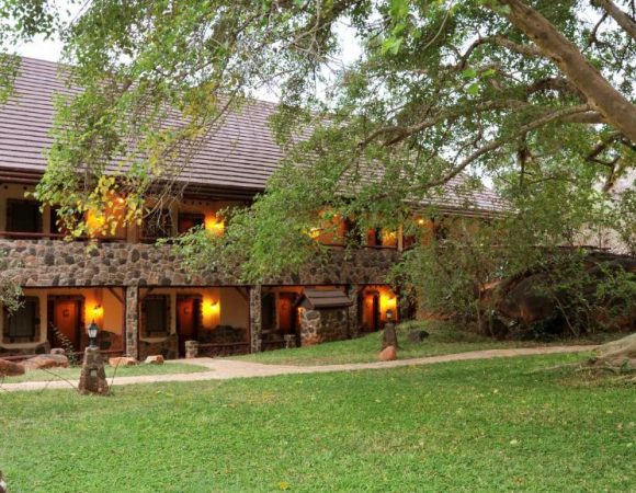 Kilaguni Serena Safari lodge